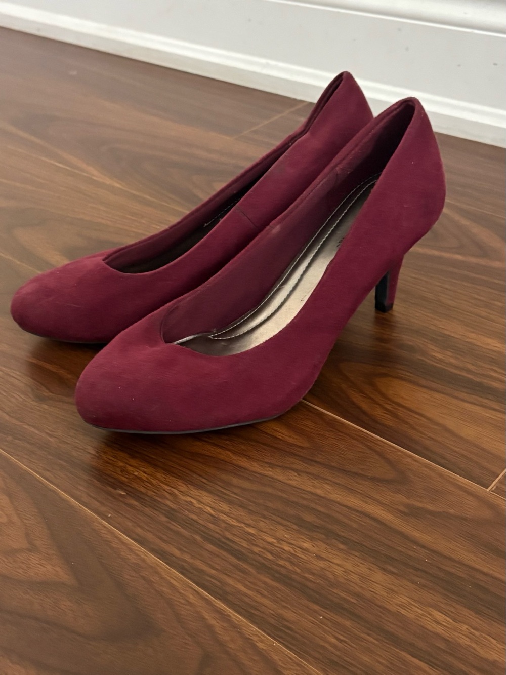 comfort plus by Predictions Wine Mid-Heel Pumps